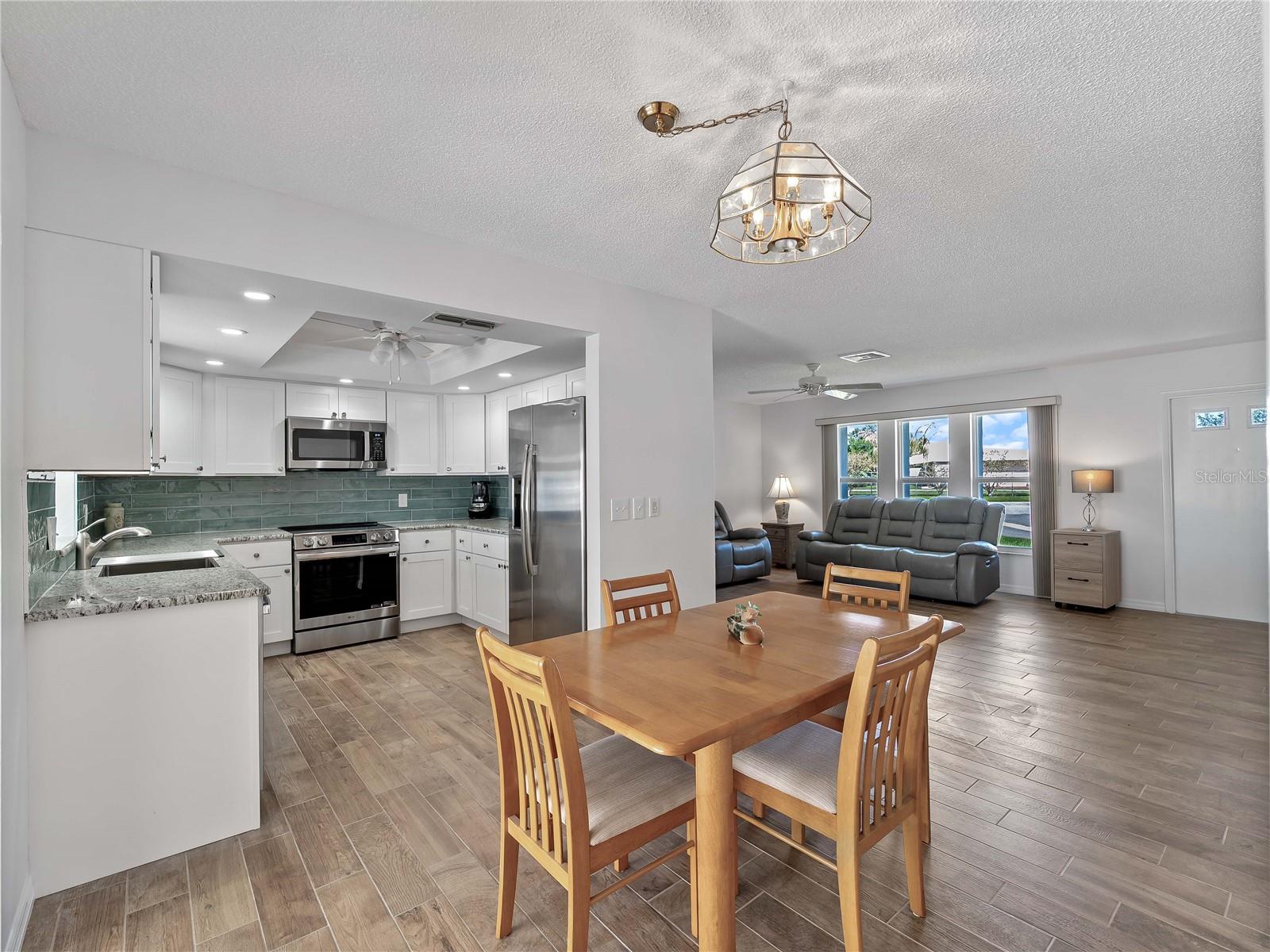 Image 5 of 37 For 52 Circlewood Drive A1-2