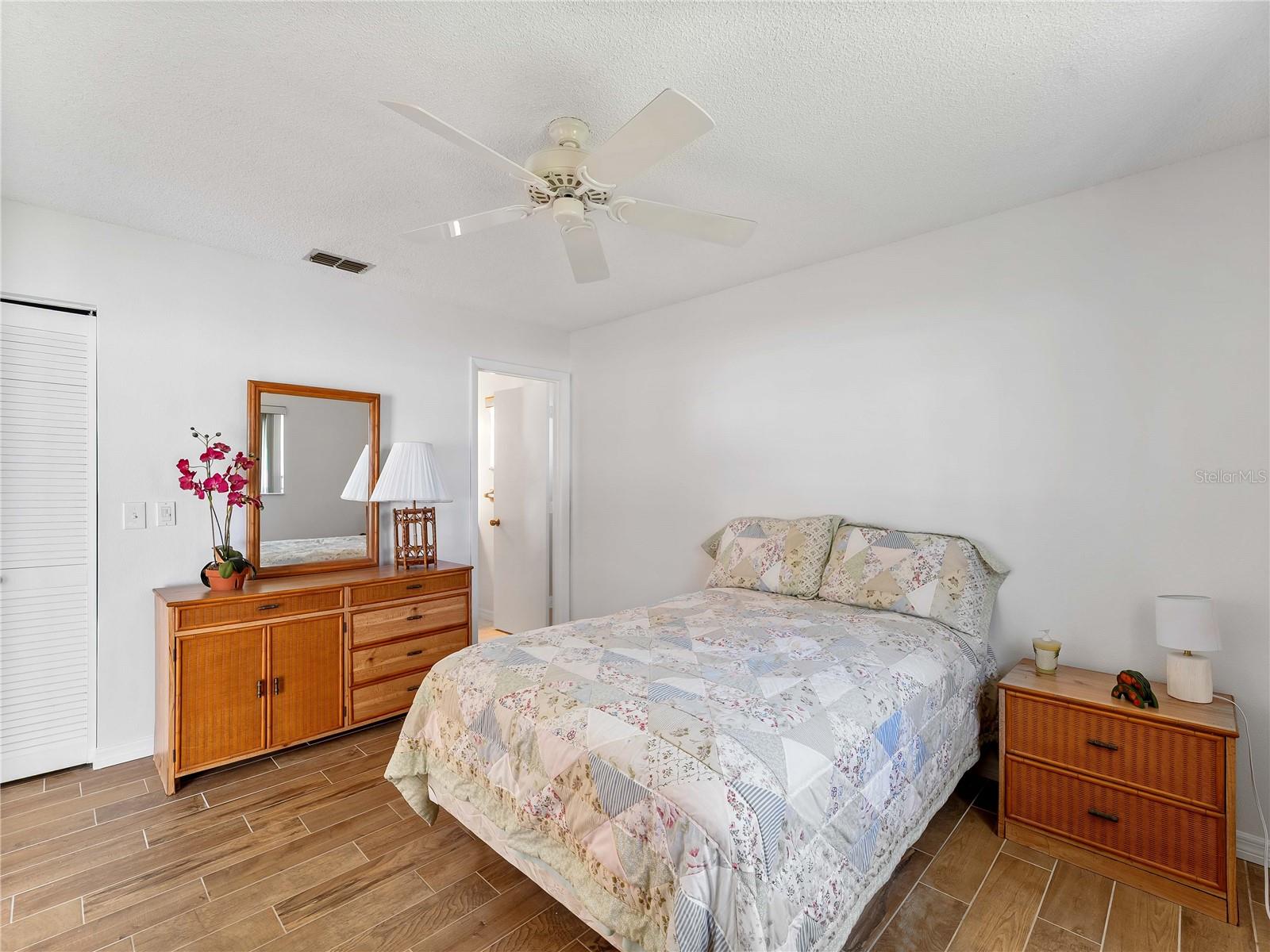 Image 8 of 37 For 52 Circlewood Drive A1-2