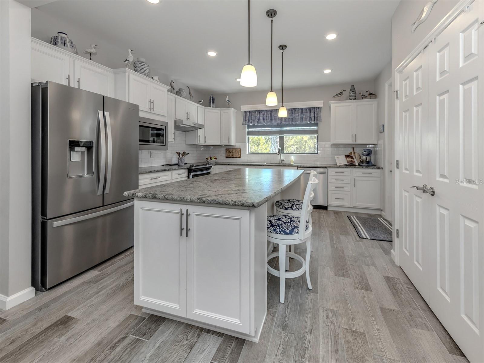 Image 12 of 95 For 2524 Daisy Drive