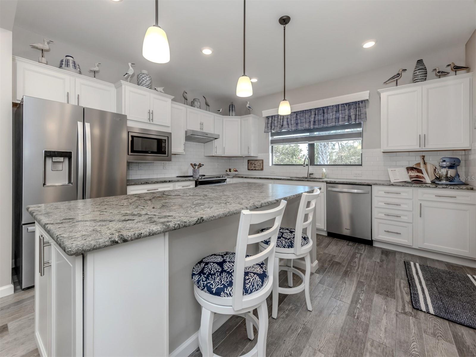 Image 16 of 95 For 2524 Daisy Drive