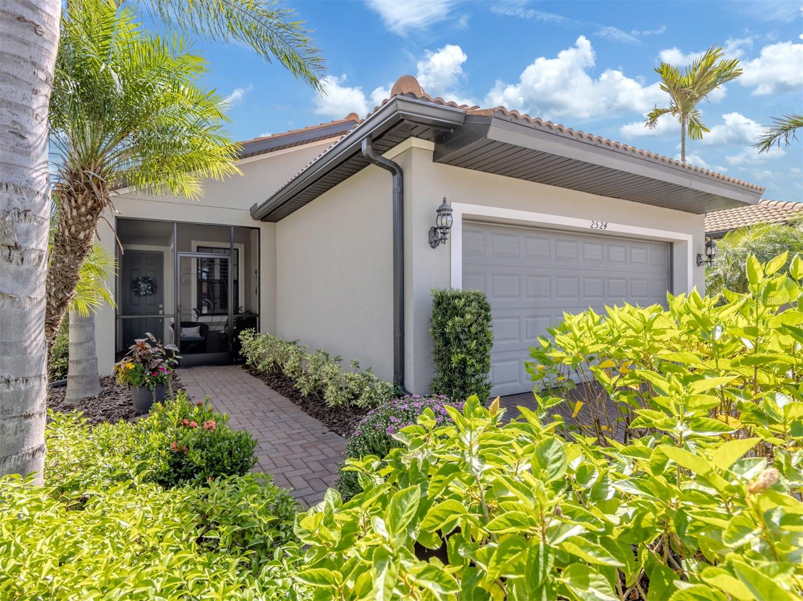 Image 2 of 95 For 2524 Daisy Drive