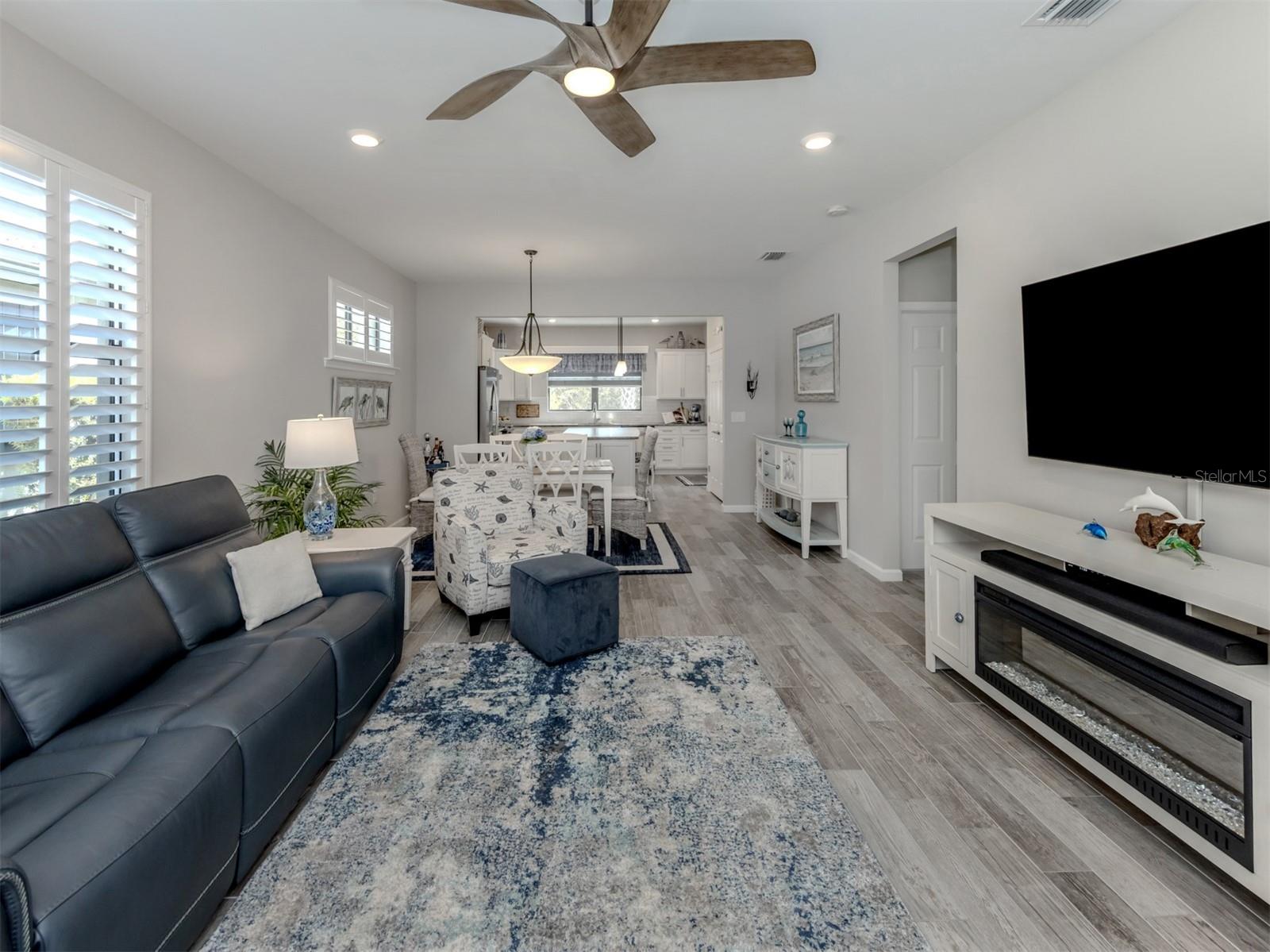 Image 7 of 95 For 2524 Daisy Drive