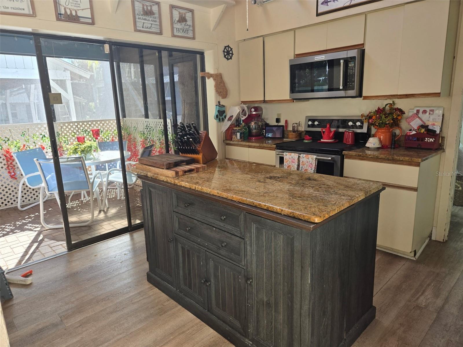 Image 10 of 36 For 4889 Brigitta Drive