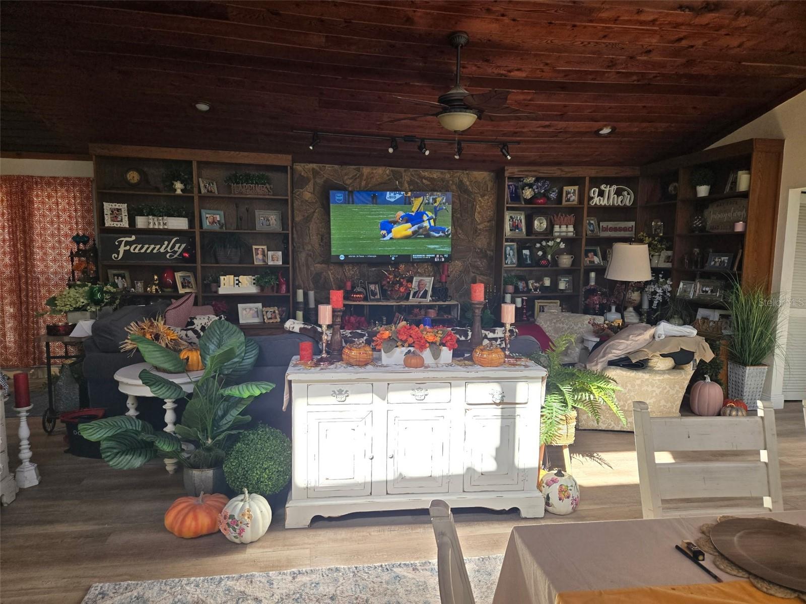 Image 14 of 36 For 4889 Brigitta Drive