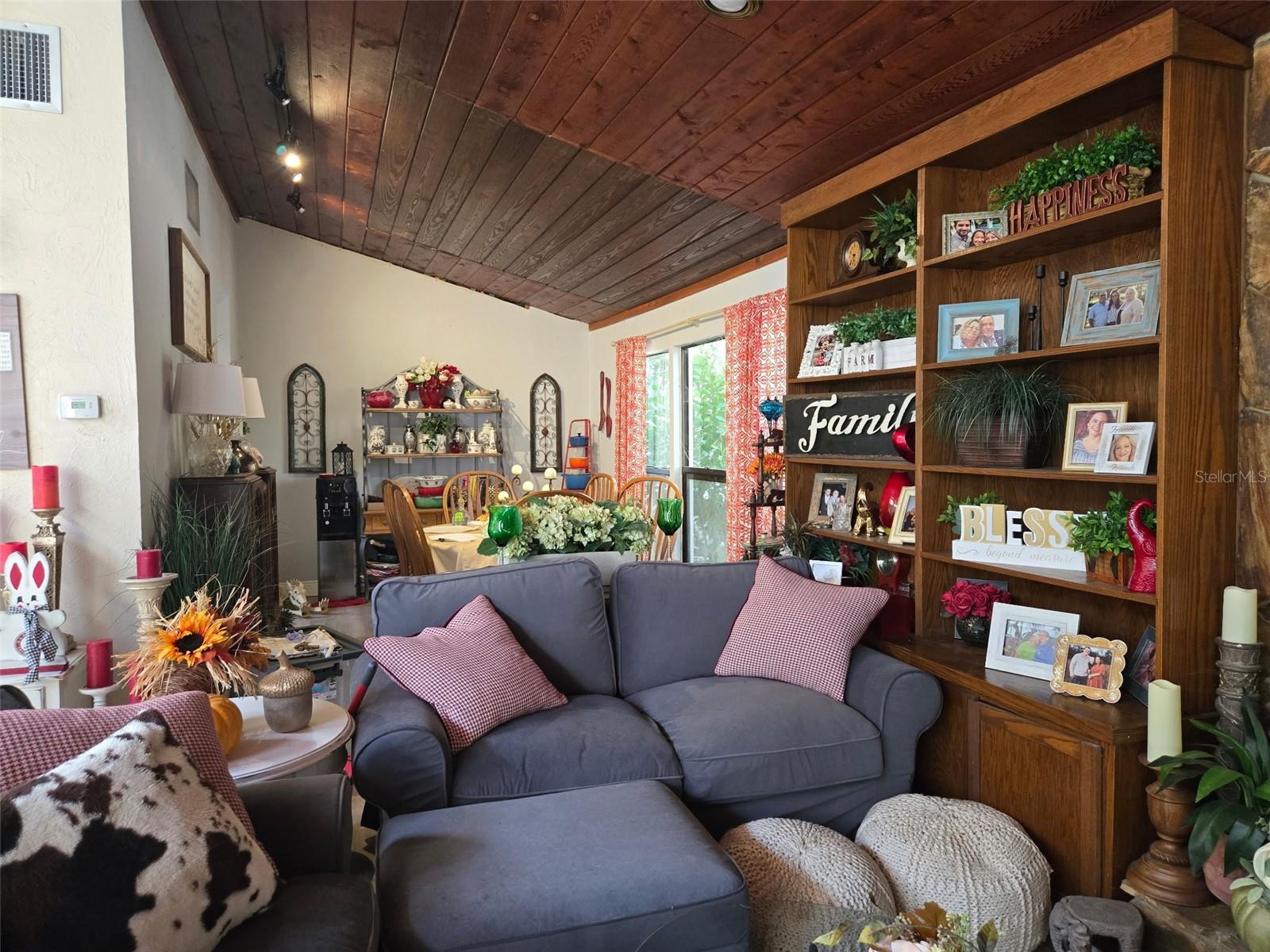 Image 18 of 36 For 4889 Brigitta Drive