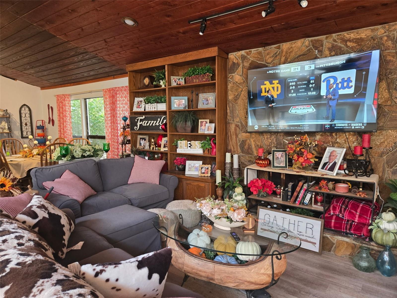 Image 21 of 36 For 4889 Brigitta Drive