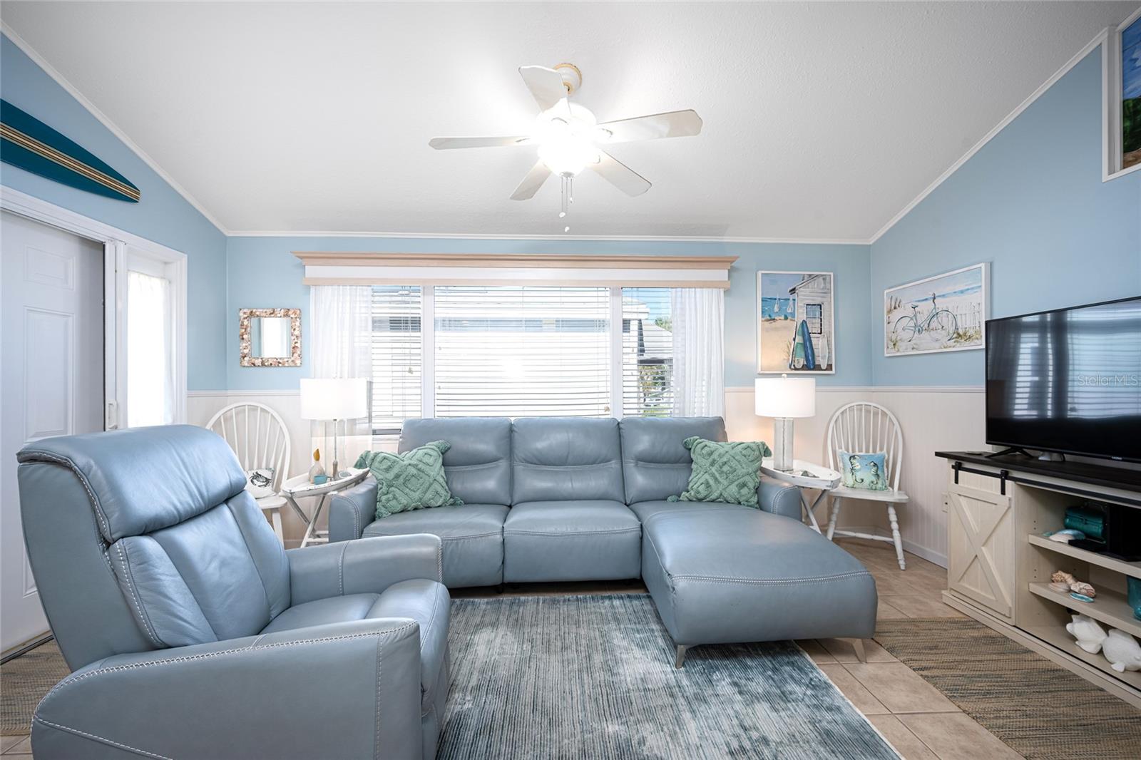 Image 13 of 63 For 95 Bainbridge Drive