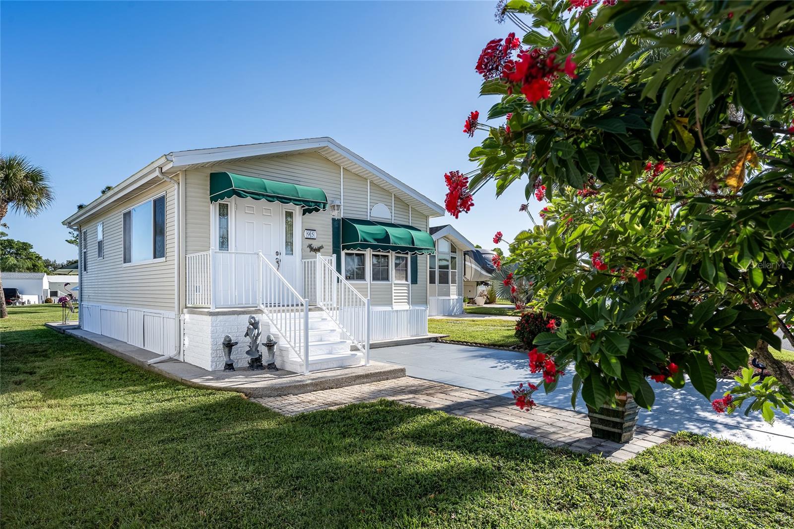 Image 2 of 63 For 95 Bainbridge Drive