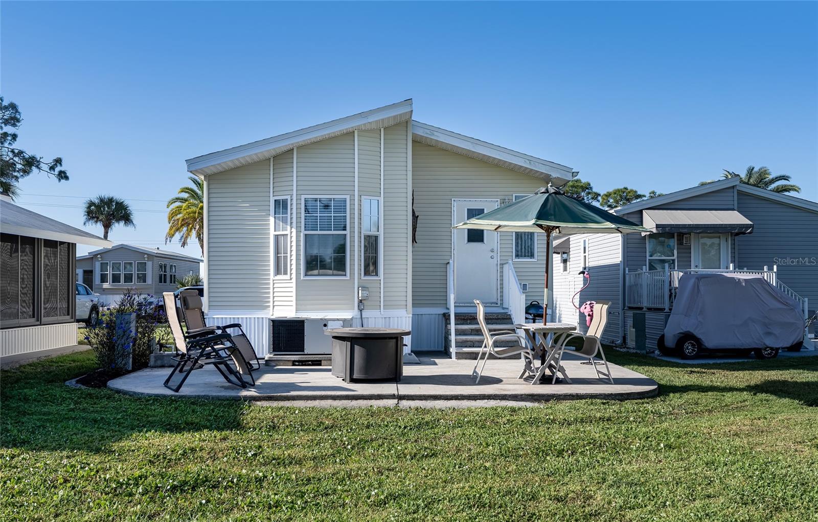 Image 7 of 63 For 95 Bainbridge Drive