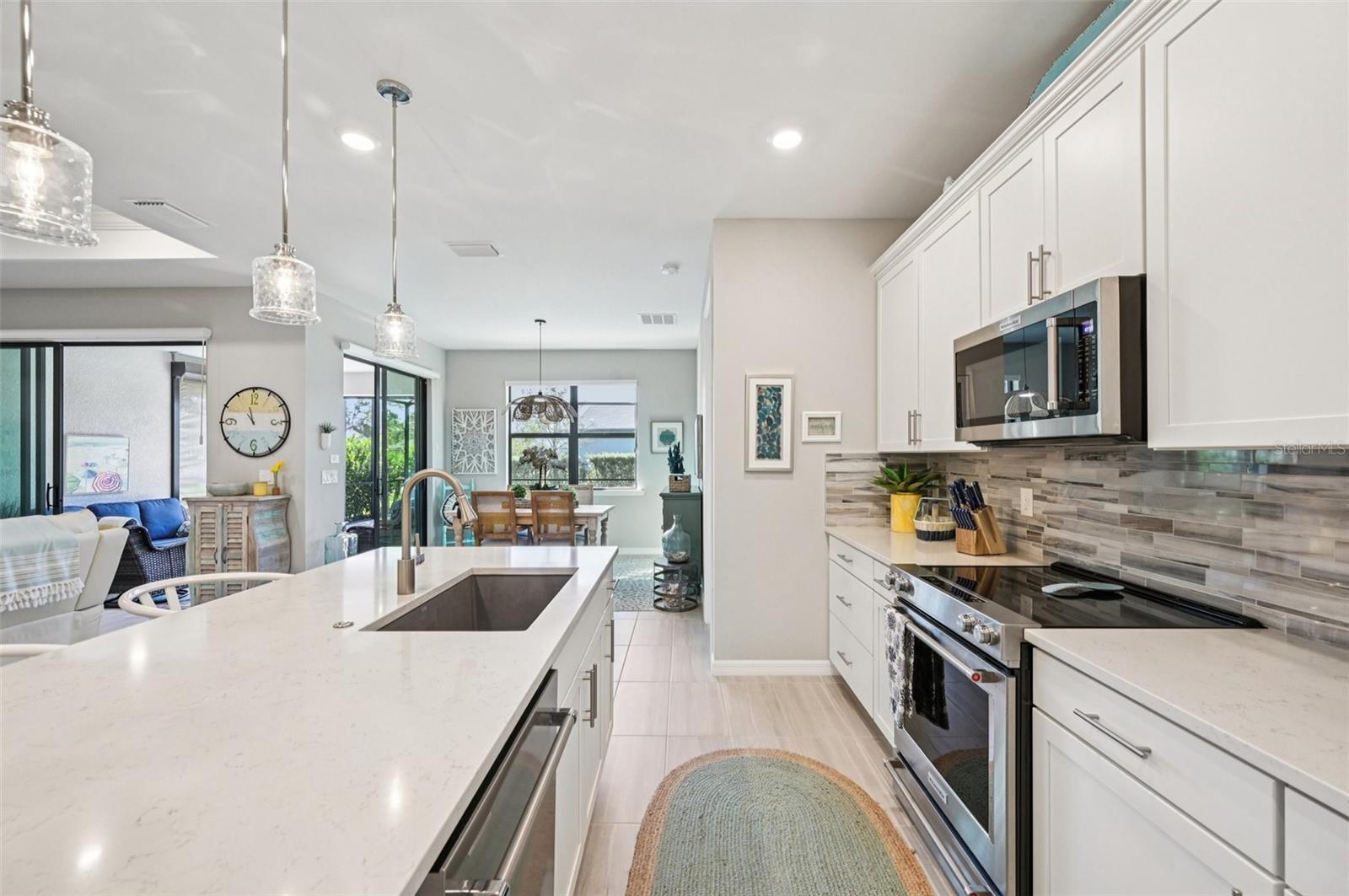 Image 14 of 61 For 2481 Buckthorn Loop