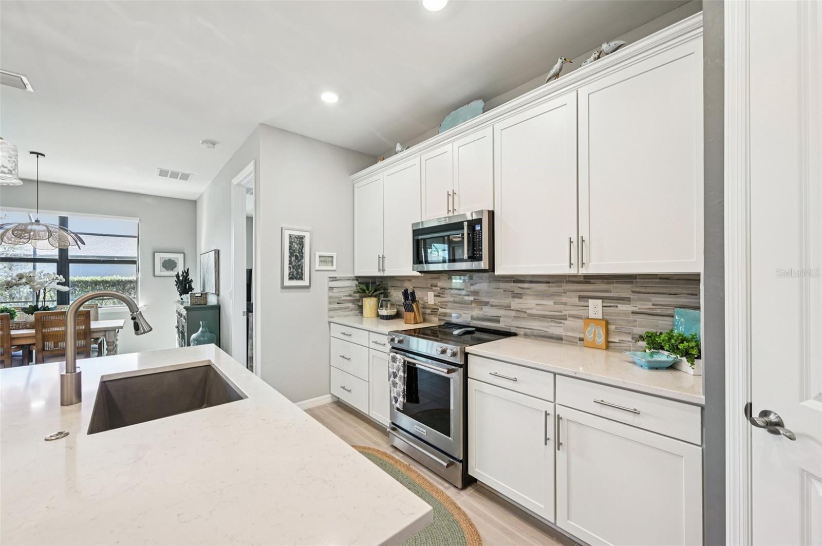 Image 16 of 61 For 2481 Buckthorn Loop