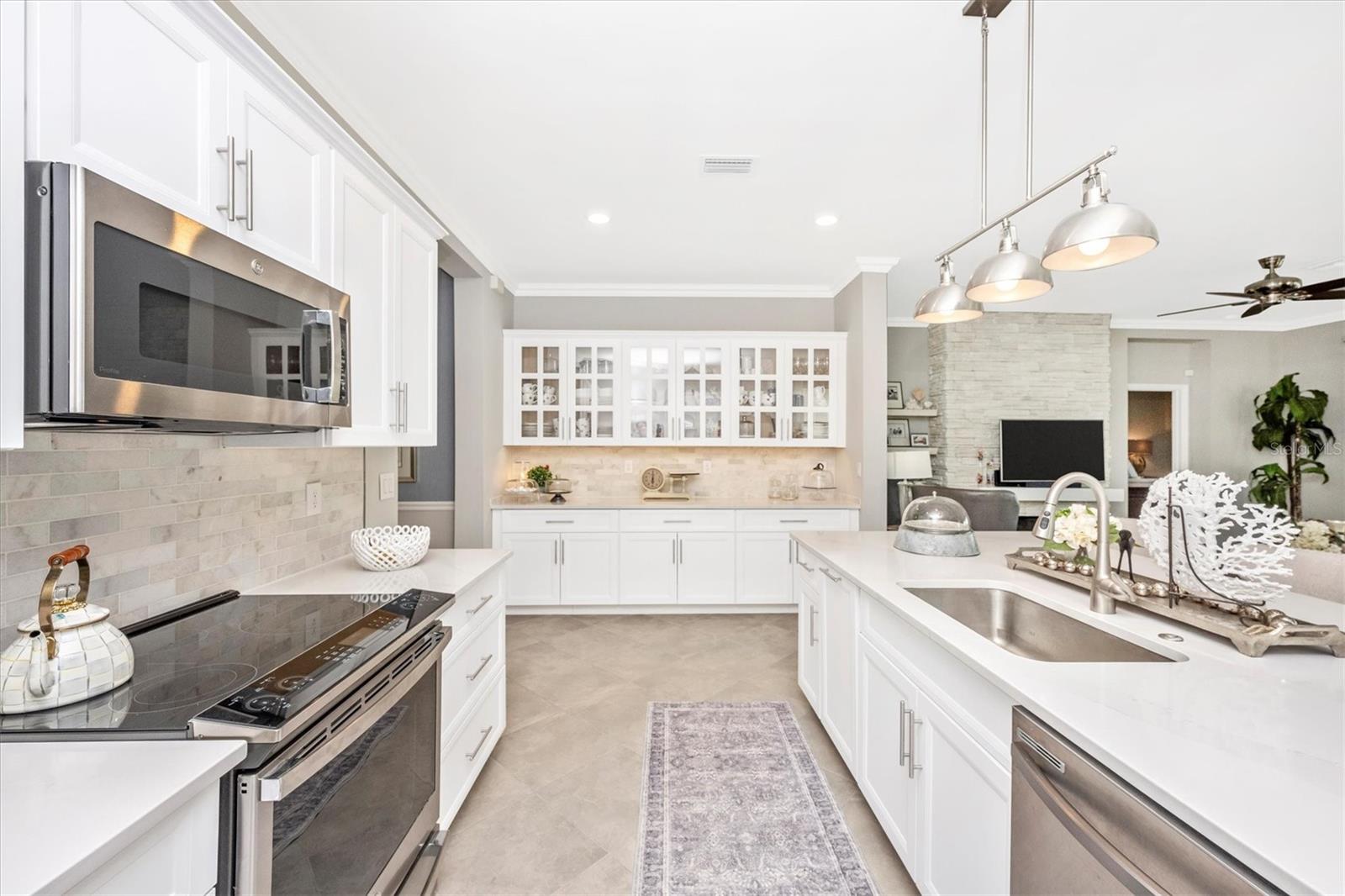 Image 19 of 60 For 2080 Gardenia Avenue