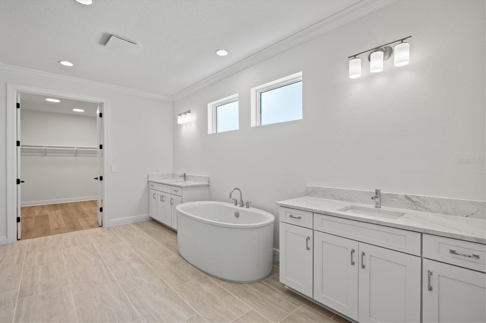 Image 31 of 94 For 1669 Lugano Circle