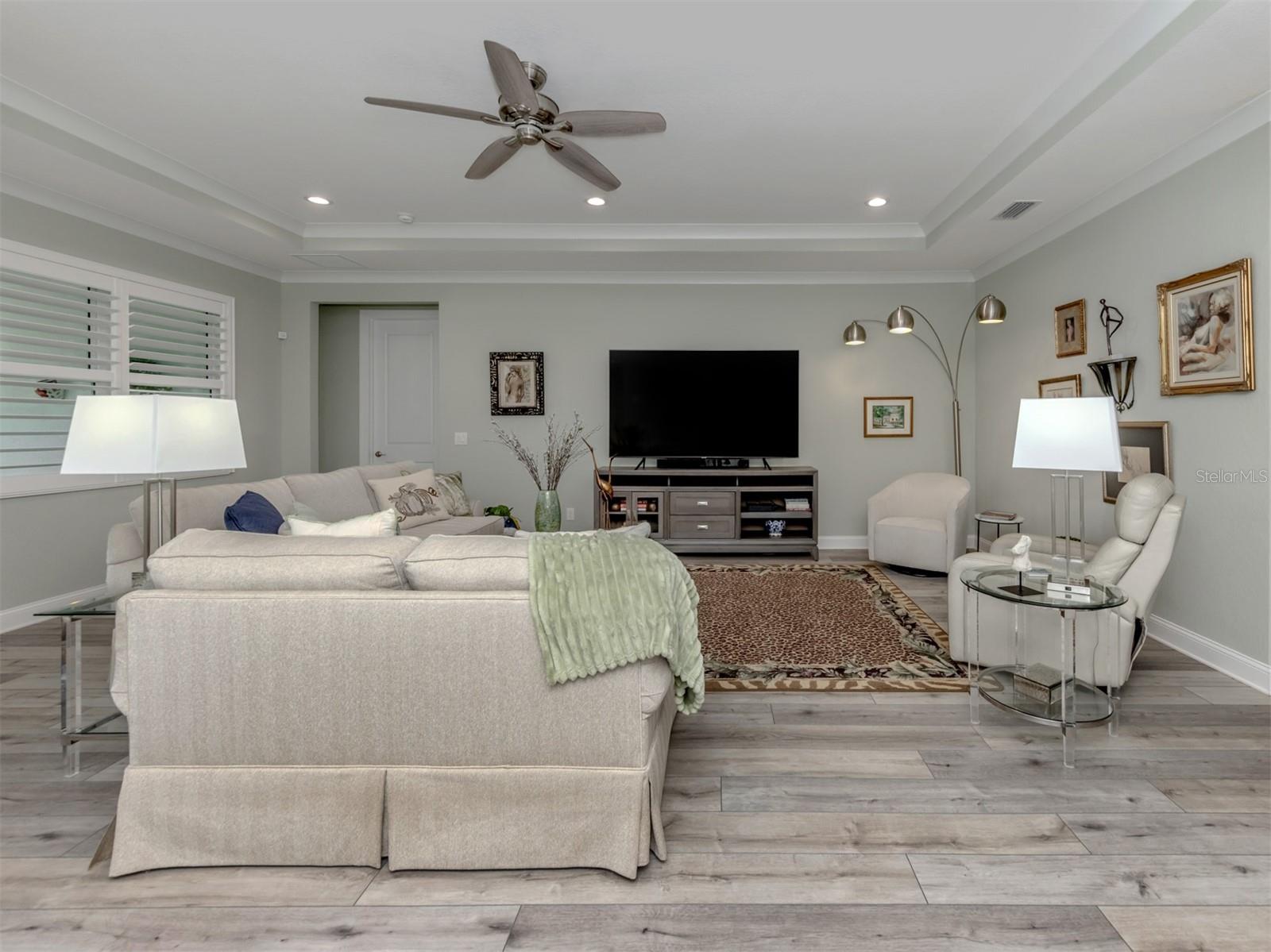 Image 10 of 77 For 592 Mistiflower Circle