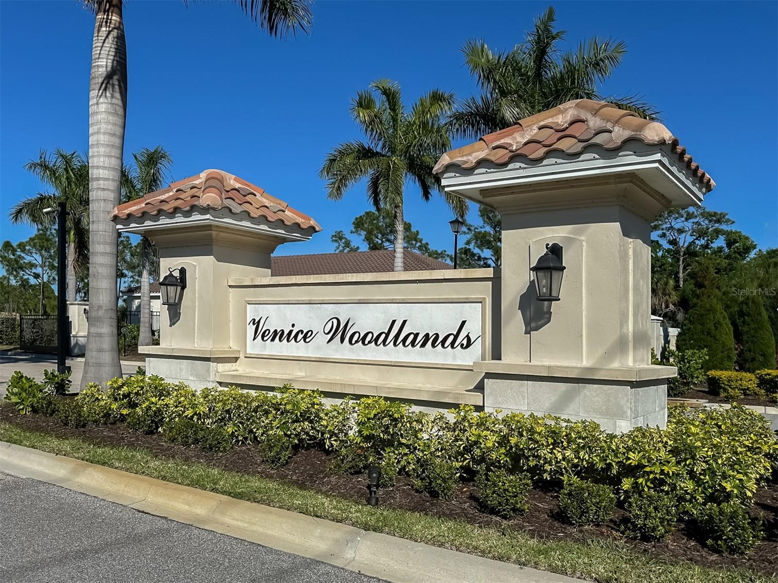 Image 34 of 77 For 592 Mistiflower Circle