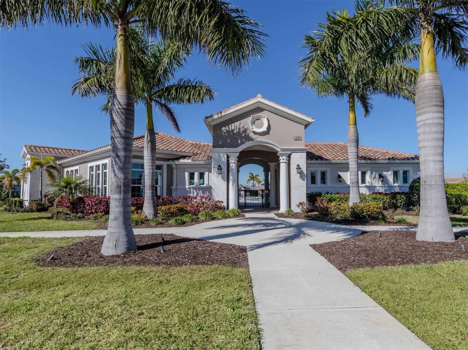 Image 36 of 77 For 592 Mistiflower Circle