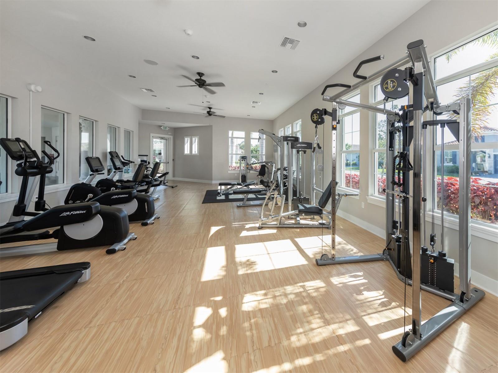 Image 39 of 77 For 592 Mistiflower Circle