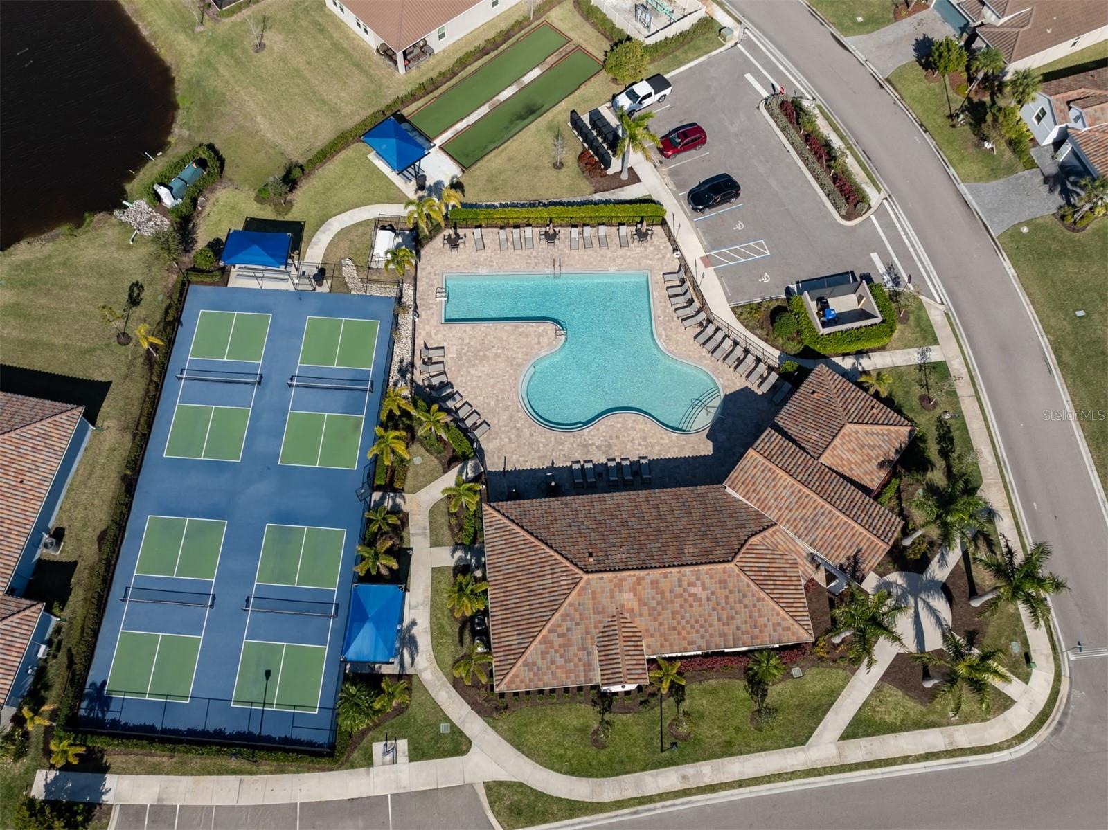 Image 41 of 77 For 592 Mistiflower Circle