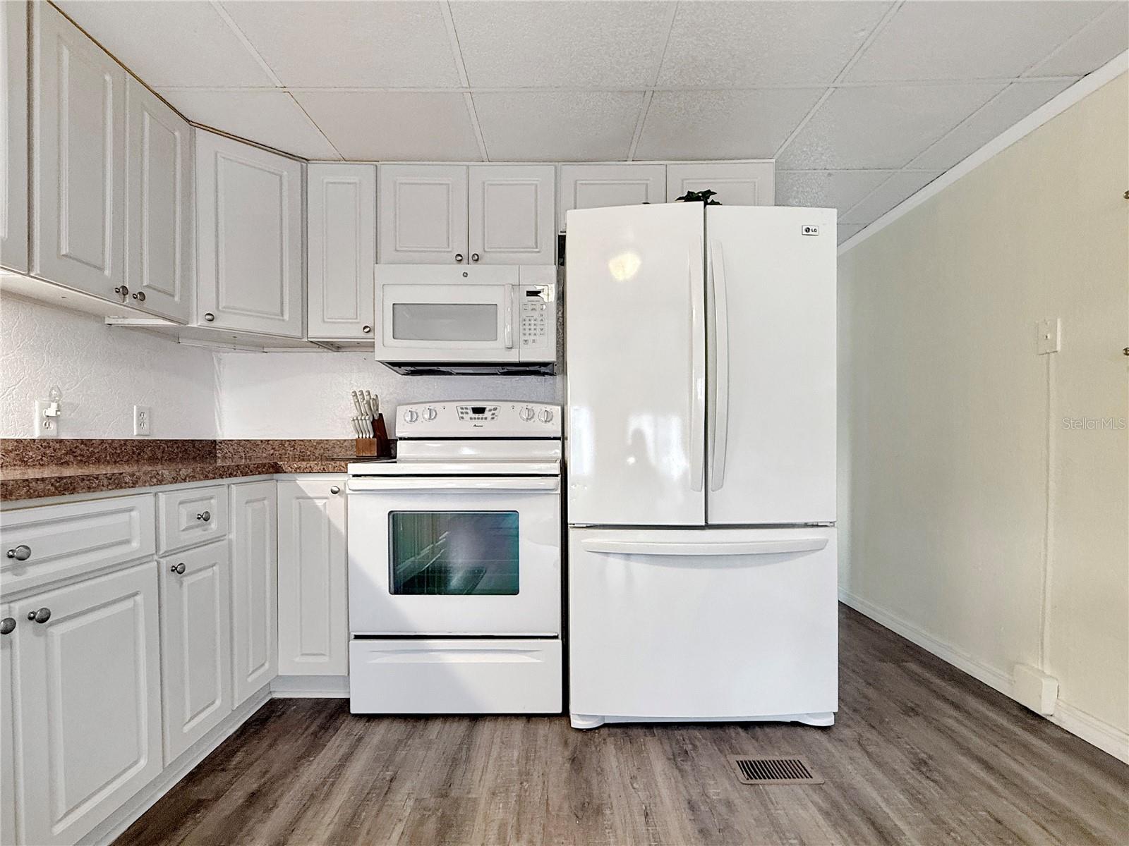 Image 10 of 35 For 5559 Holiday Park Boulevard