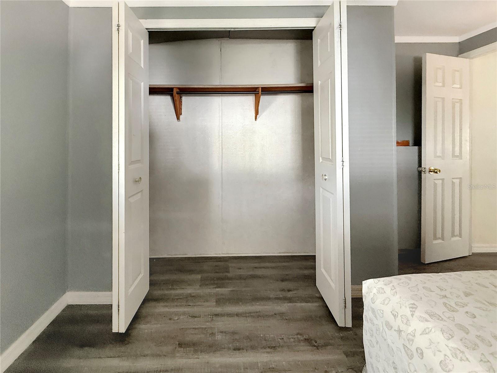 Image 13 of 35 For 5559 Holiday Park Boulevard