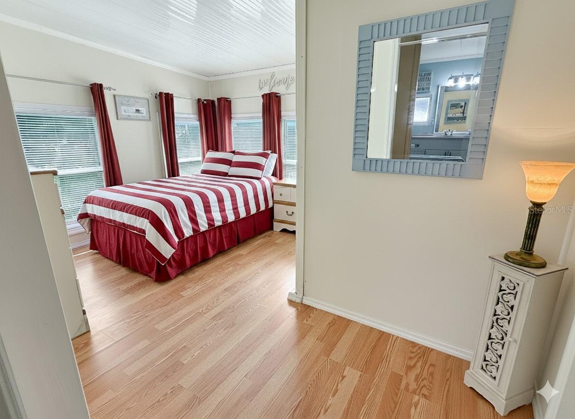 Image 16 of 35 For 5559 Holiday Park Boulevard