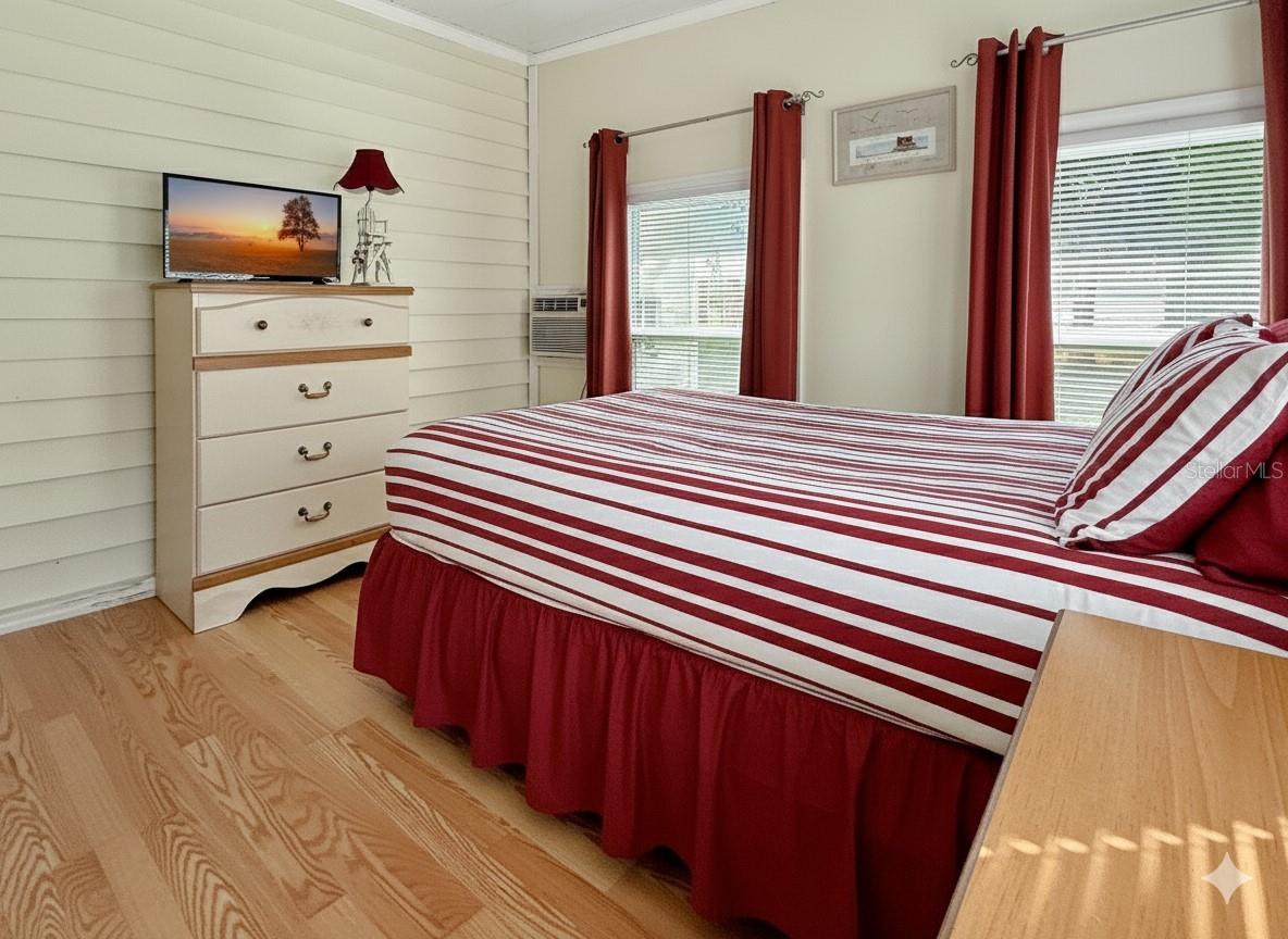 Image 18 of 35 For 5559 Holiday Park Boulevard