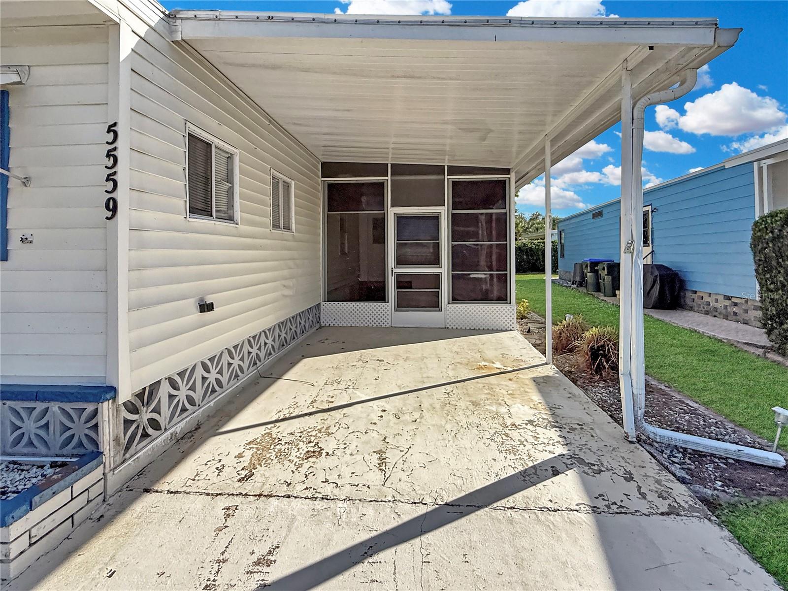 Image 23 of 35 For 5559 Holiday Park Boulevard