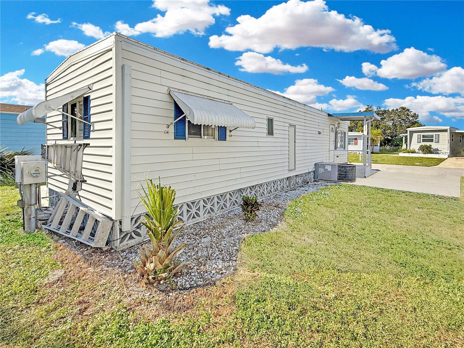 Image 26 of 35 For 5559 Holiday Park Boulevard