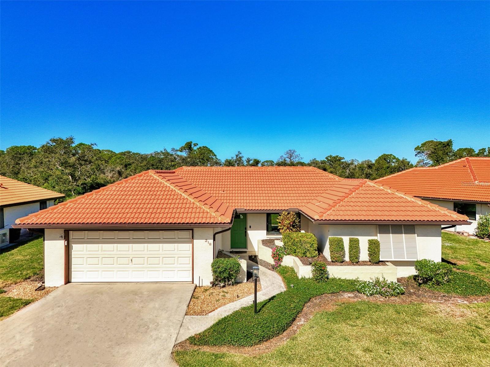 Image 2 of 47 For 218 Laurel Hollow Drive 10