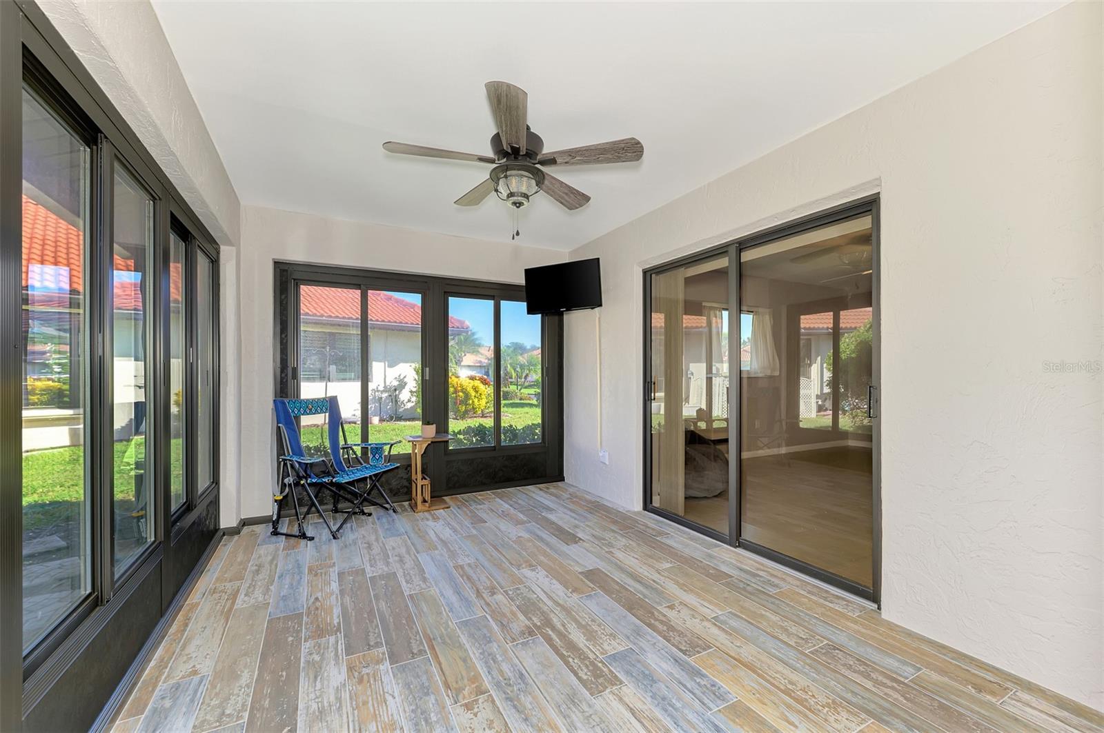 Image 21 of 47 For 218 Laurel Hollow Drive 10