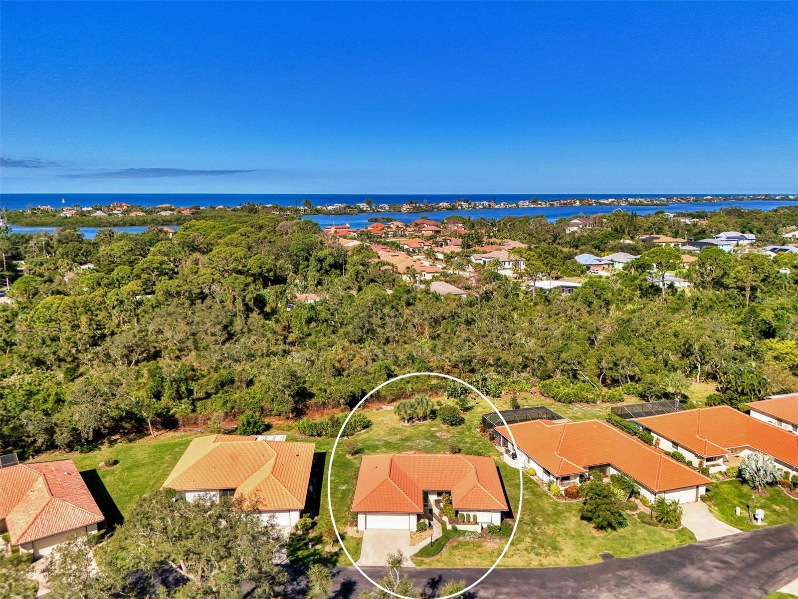 Image 3 of 47 For 218 Laurel Hollow Drive 10