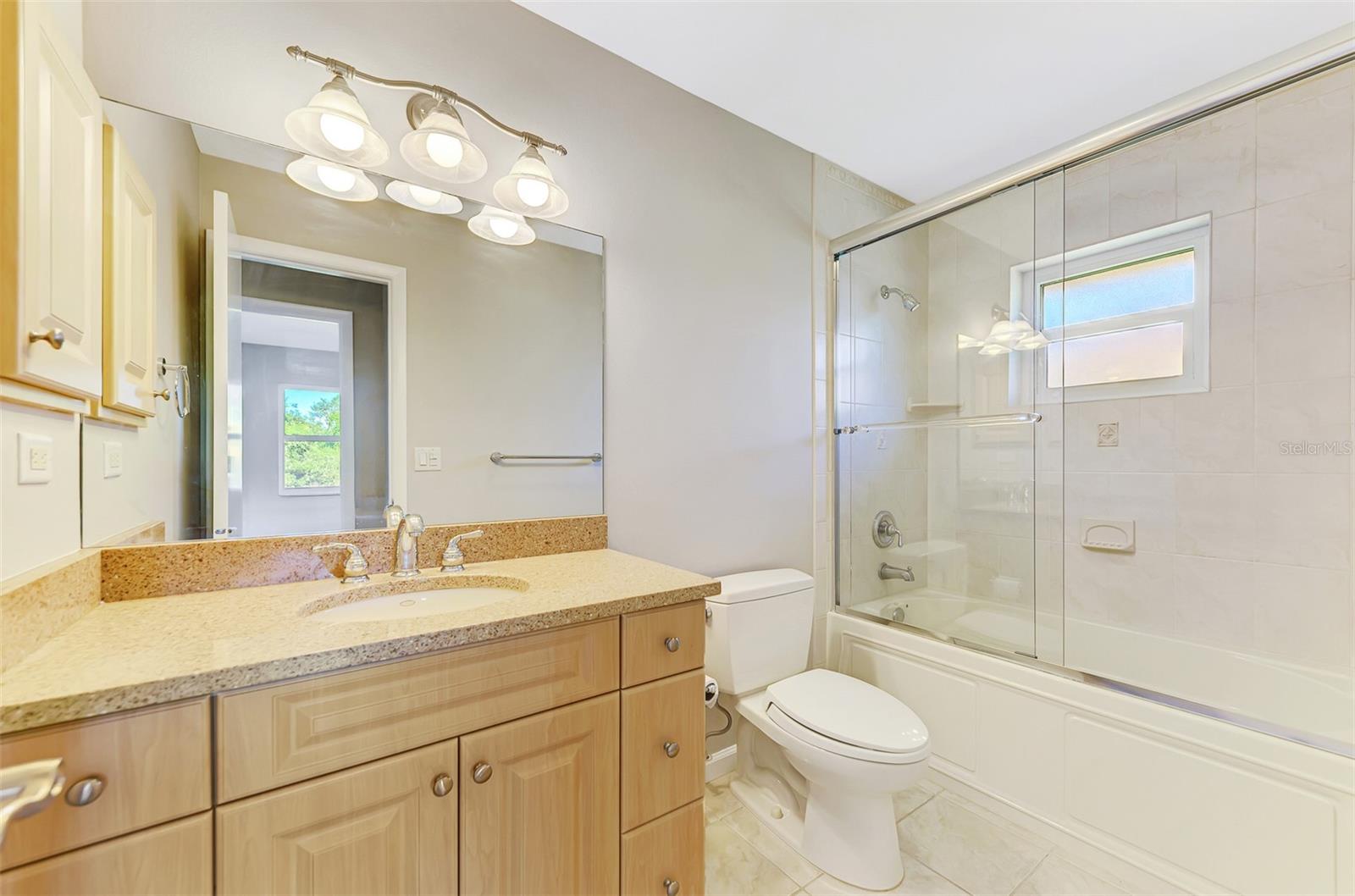 Image 31 of 47 For 218 Laurel Hollow Drive 10