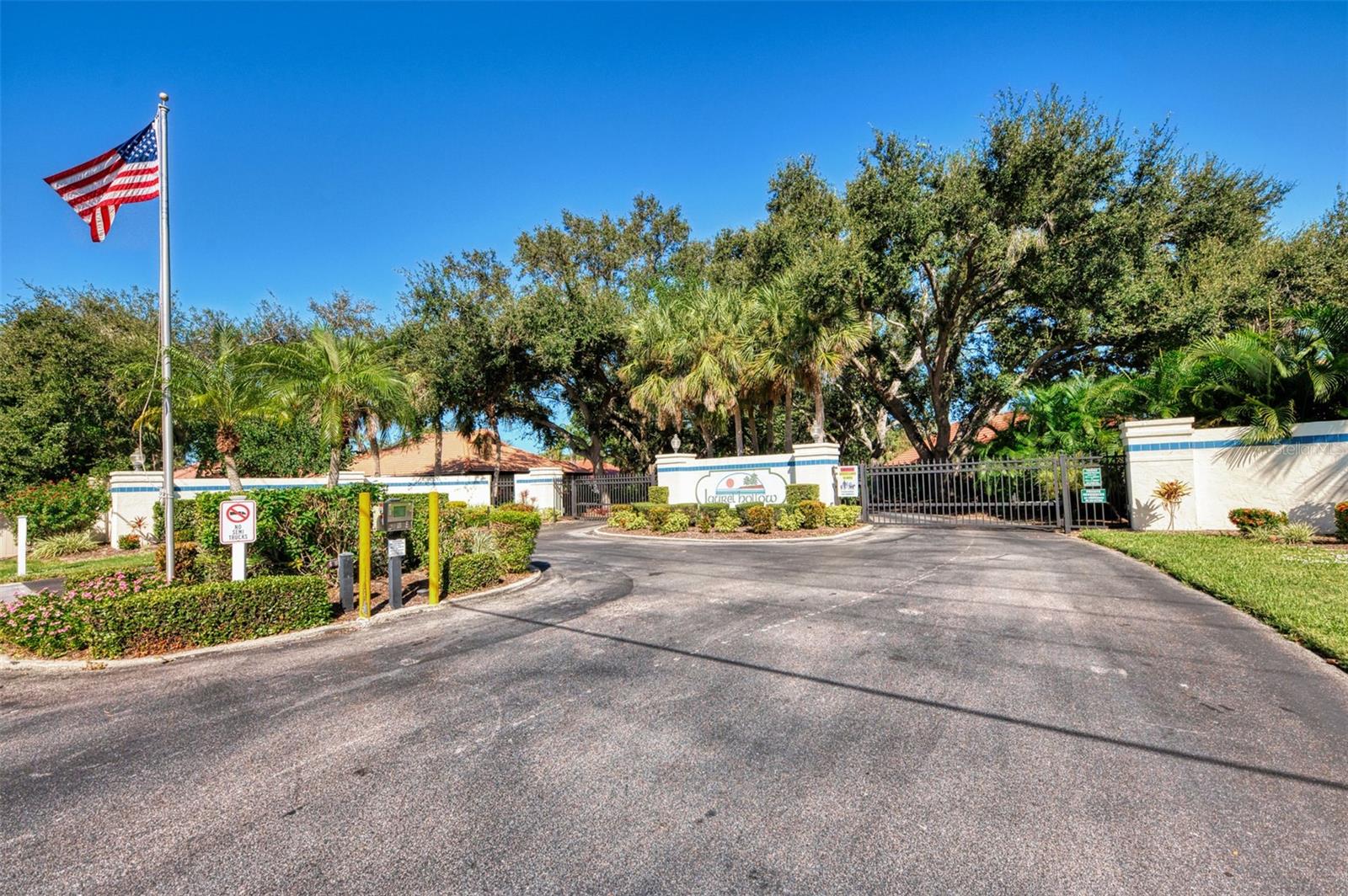 Image 37 of 47 For 218 Laurel Hollow Drive 10