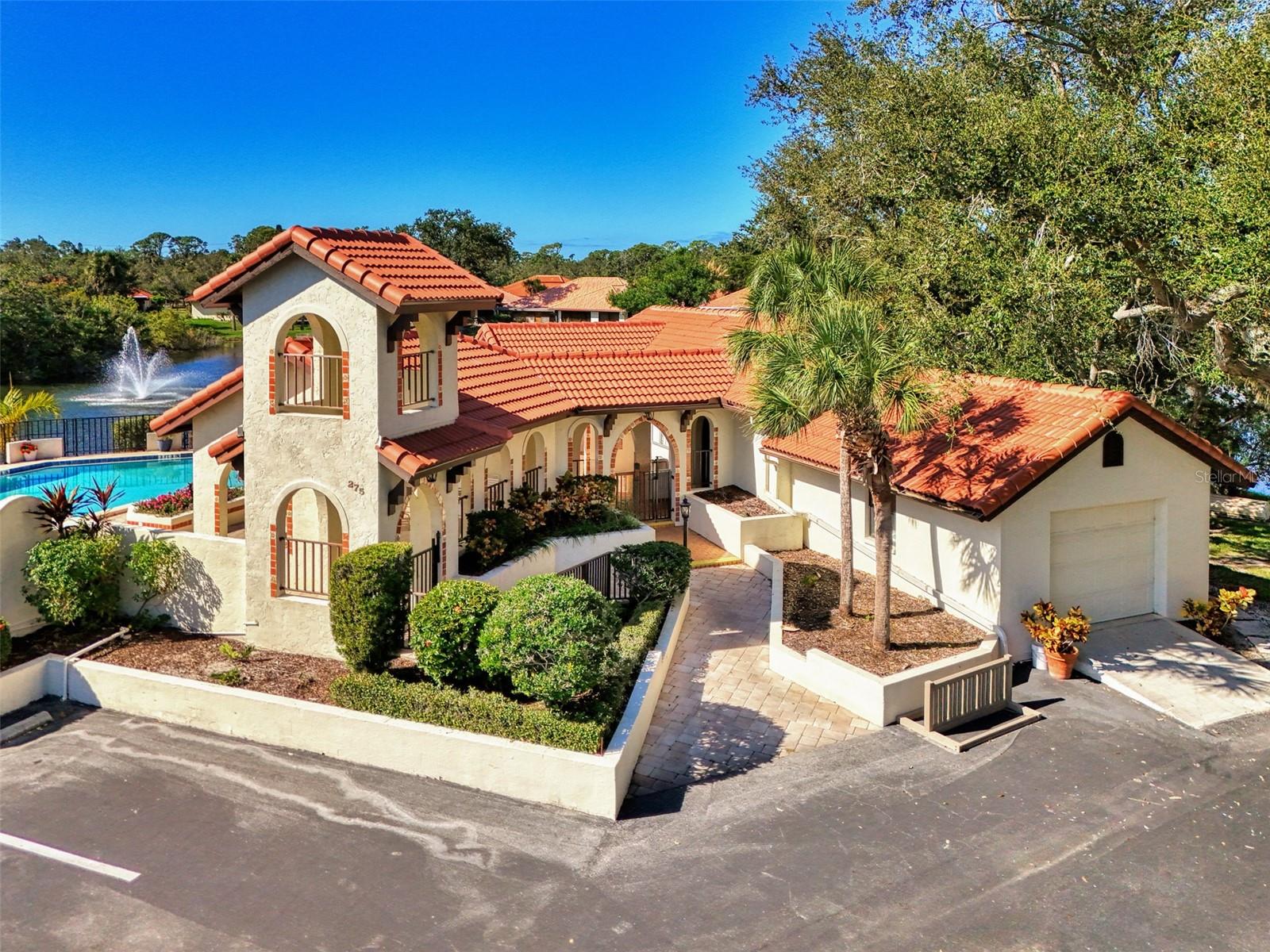 Image 39 of 47 For 218 Laurel Hollow Drive 10