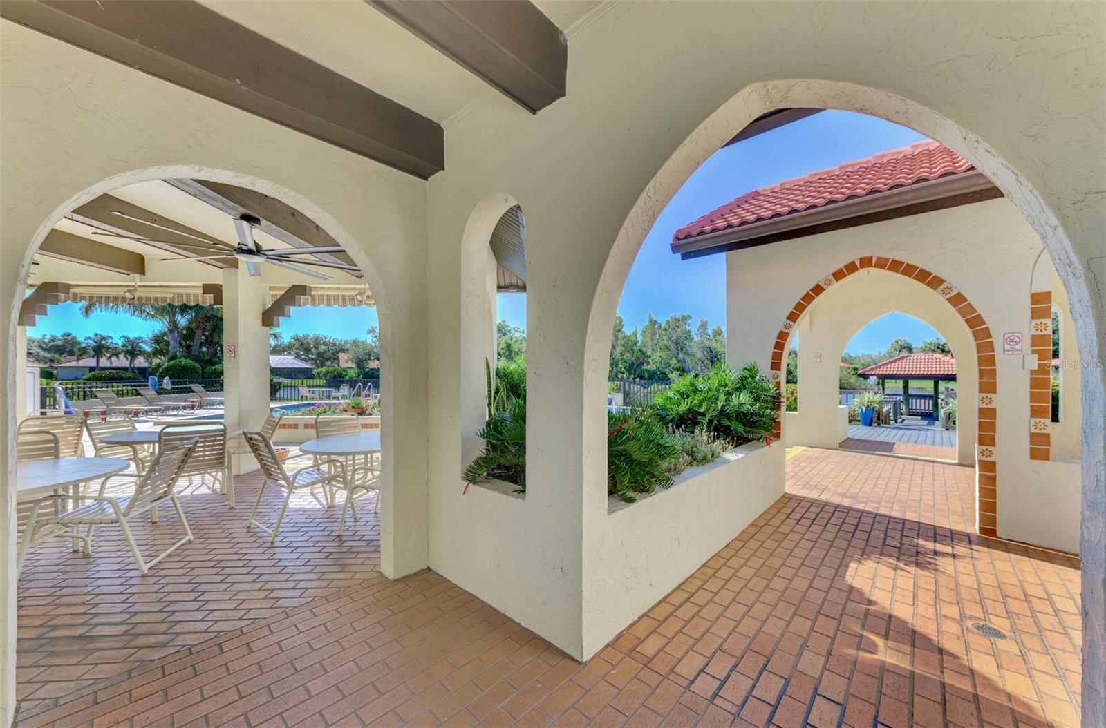 Image 43 of 47 For 218 Laurel Hollow Drive 10