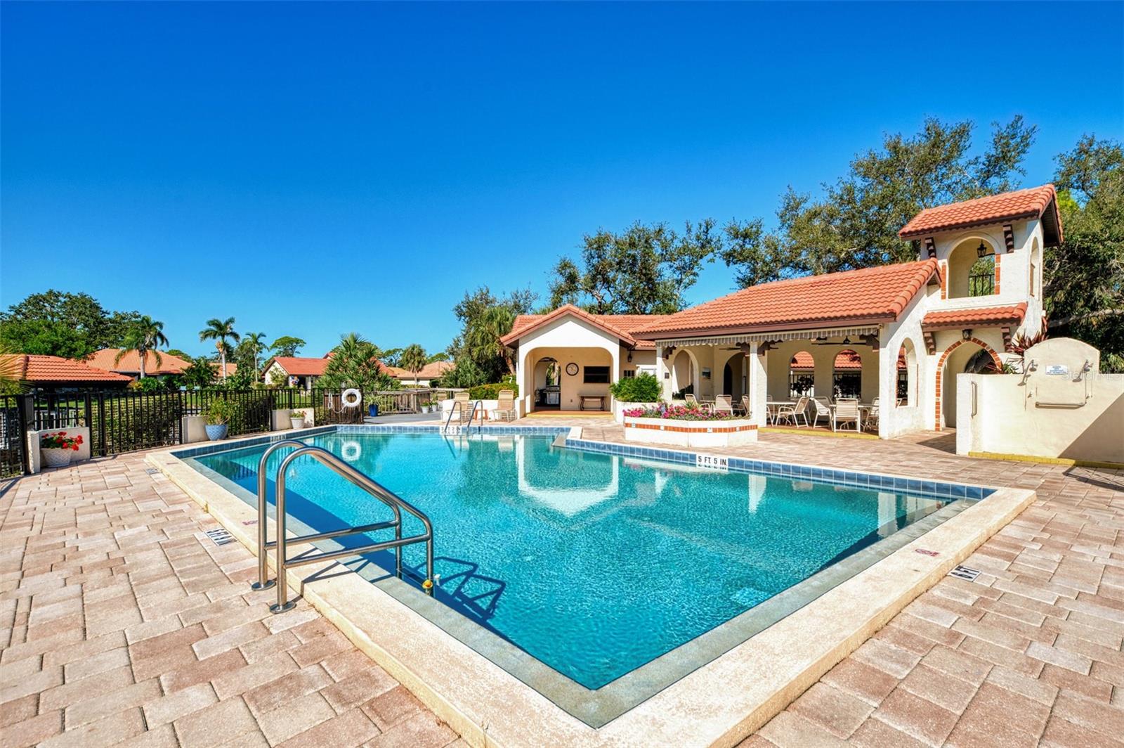 Image 45 of 47 For 218 Laurel Hollow Drive 10