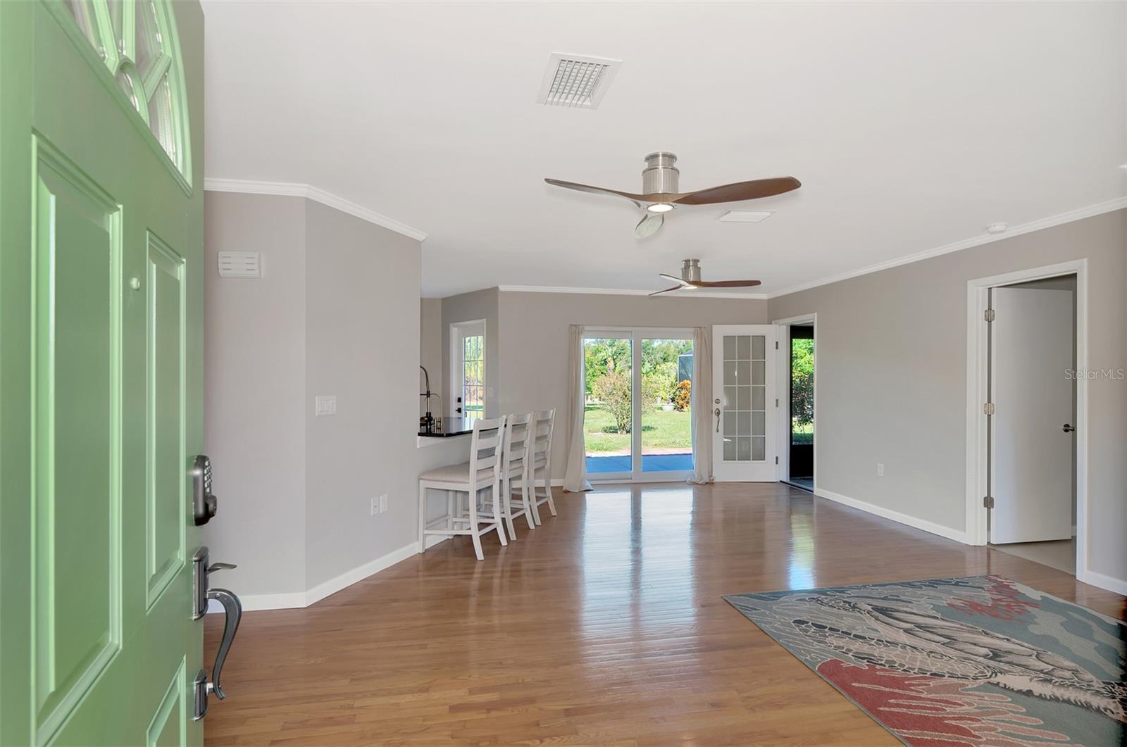 Image 8 of 47 For 218 Laurel Hollow Drive 10