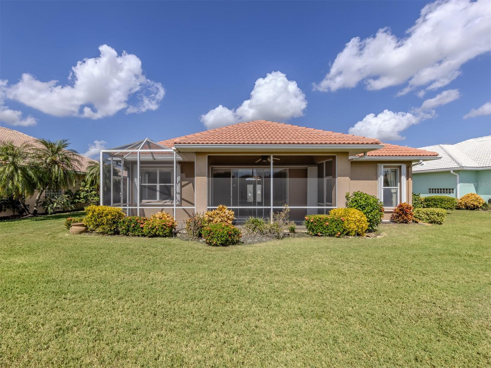 Image 3 of 45 For 656 Silk Oak Drive