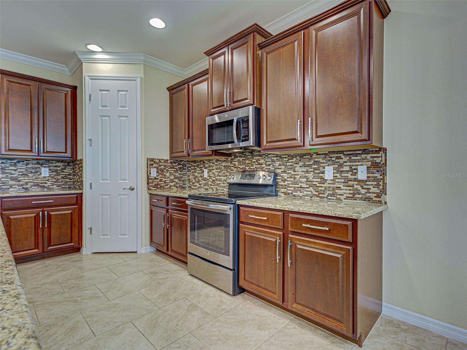 Image 18 of 77 For 11570 Blackfin Street