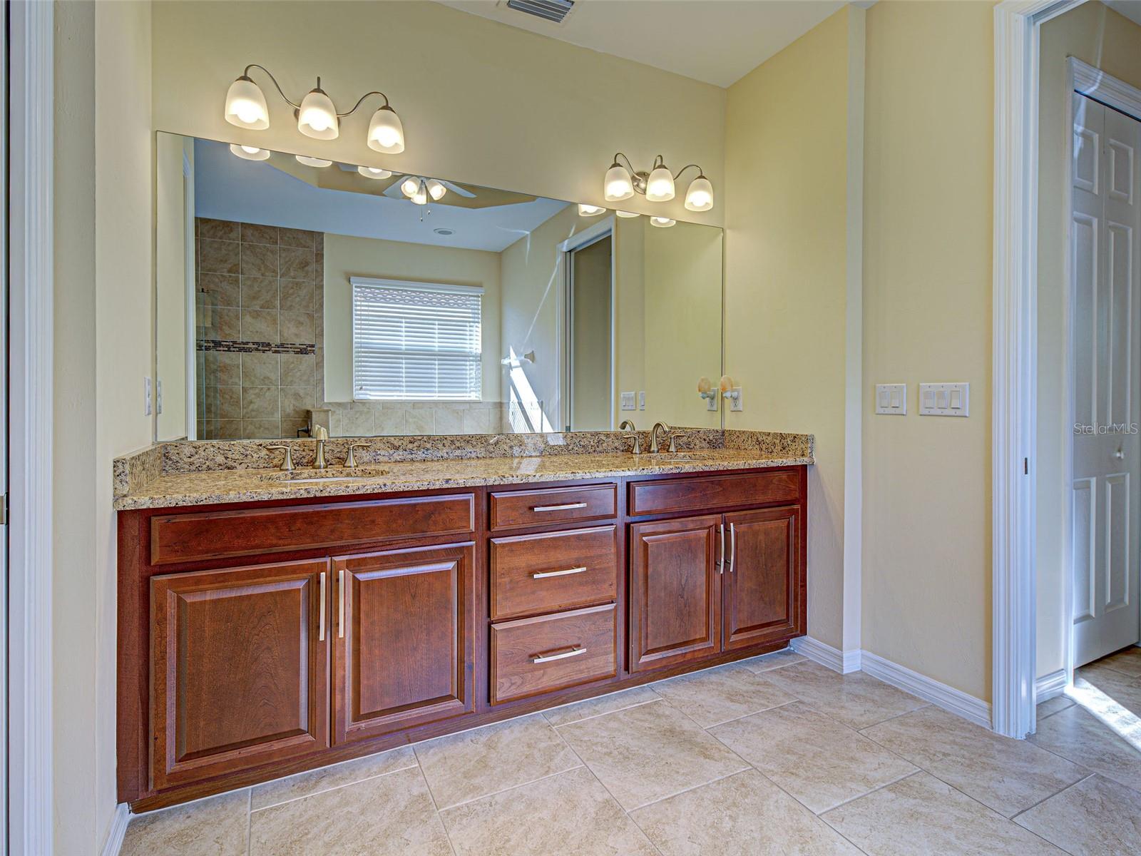 Image 30 of 77 For 11570 Blackfin Street