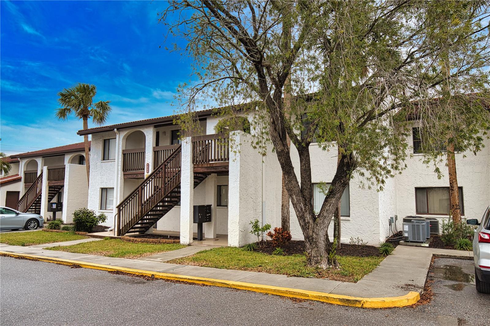 Image 28 of 54 For 1640 Stickney Point Road 202