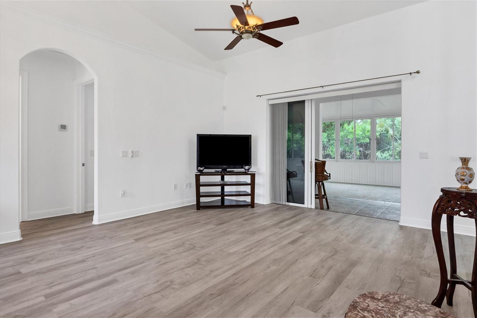 Image 8 of 52 For 12108 Hernando Road