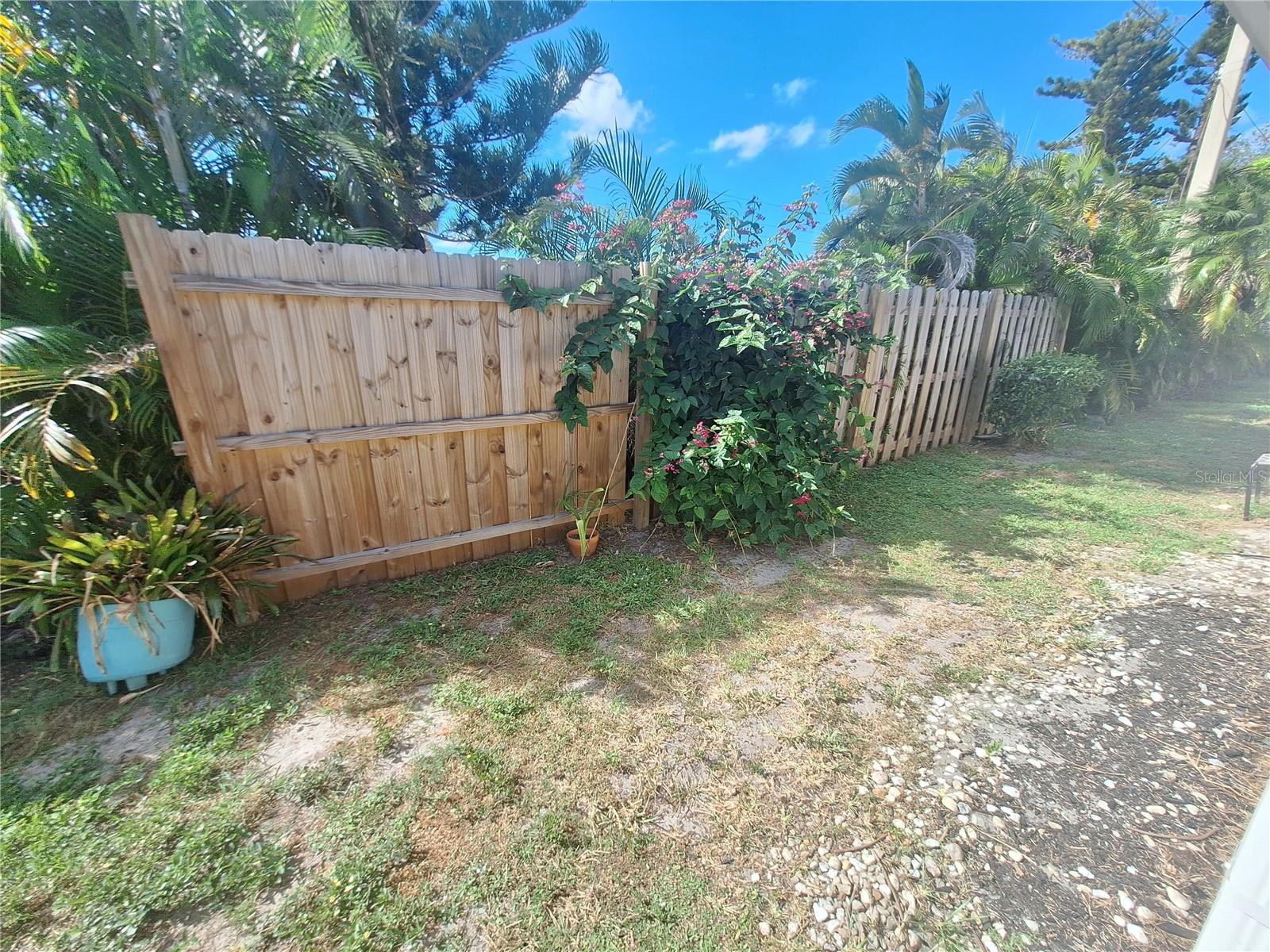 Image 23 of 25 For 1738 Caribbean Circle 4