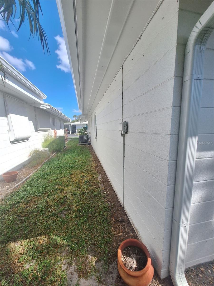 Image 24 of 25 For 1738 Caribbean Circle 4