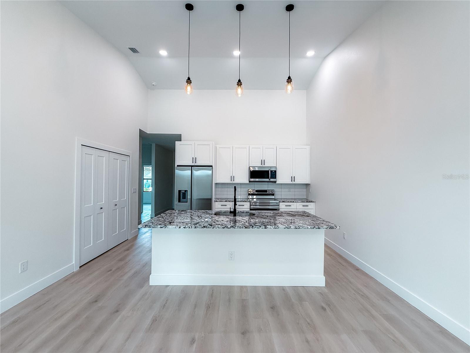 Image 14 of 22 For 9483 Tacoma Avenue