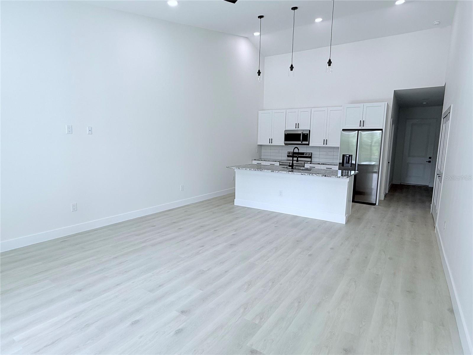 Image 5 of 22 For 9483 Tacoma Avenue