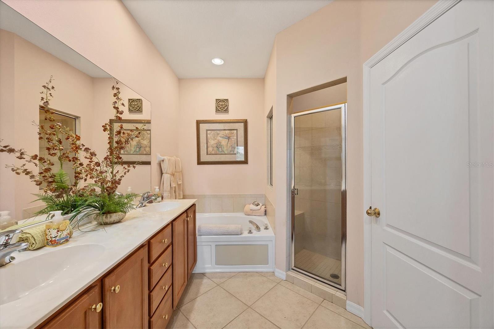 Image 22 of 76 For 4924 Whispering Oaks Drive