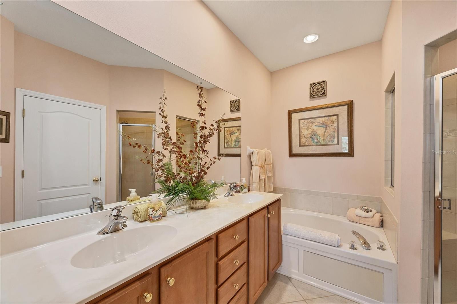 Image 23 of 76 For 4924 Whispering Oaks Drive