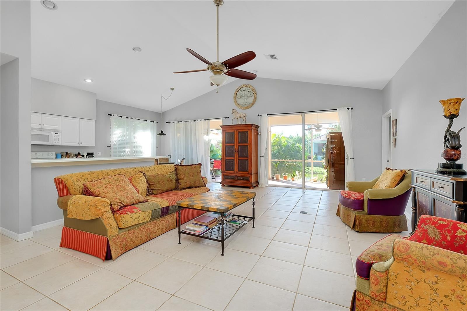 Image 23 of 92 For 405 Tortuga Drive