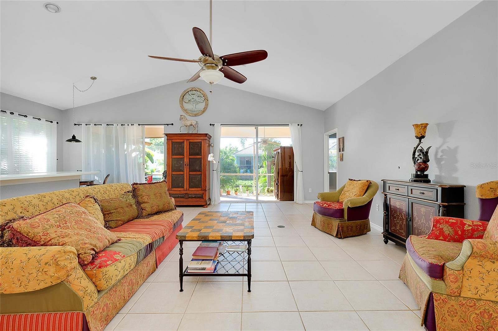 Image 6 of 92 For 405 Tortuga Drive